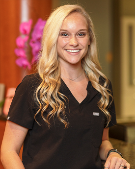 Dental assistant Lindsey